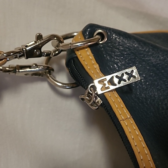 Maxx NY Navy Leather purse - Picture 2 of 12